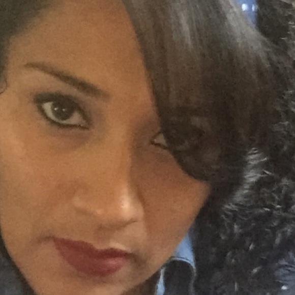 Meet your Posher, Manuela - Picture 1 of 1